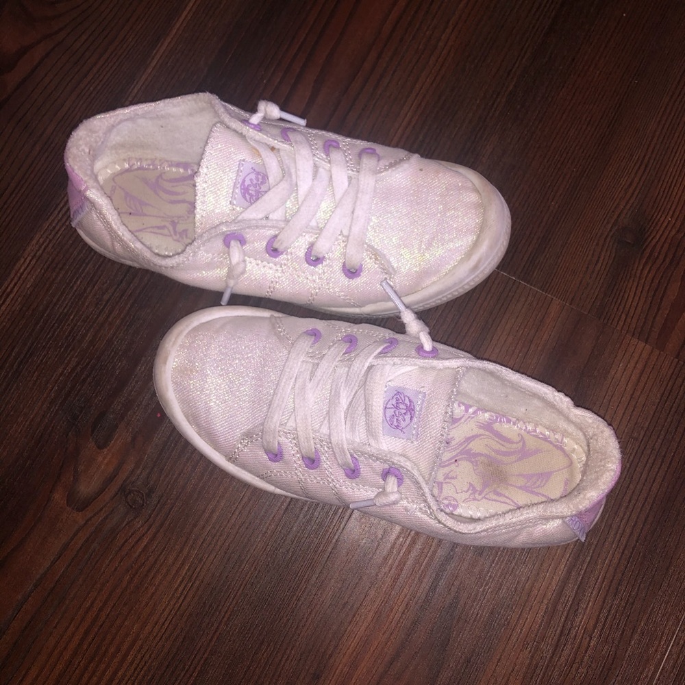 Shoes - Picture 2 of 2